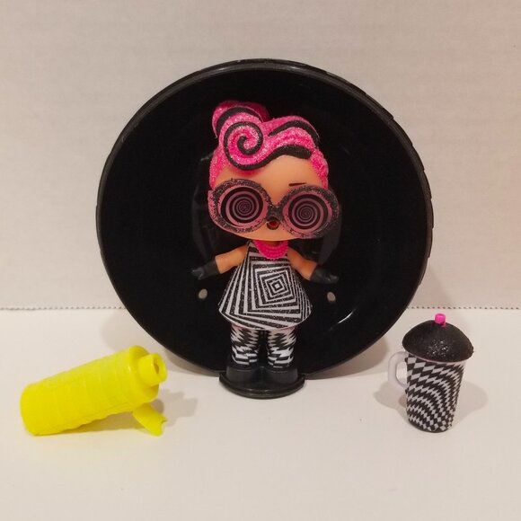 L.O.L. Surprise! Lights Glitter "Optical" Doll & Accessories, EUC - Picture 6 of 13